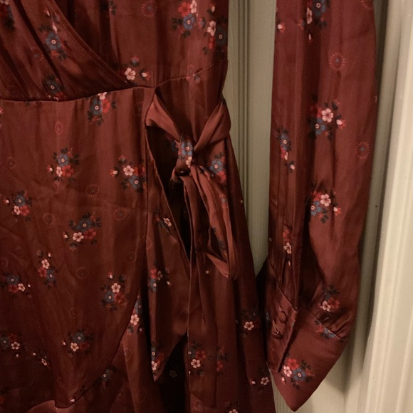 PAIGE Wmns Parisa Mini Wrap Dress W/Long Sleeves in Velvet Red Multi Size m - Picture 7 of 15